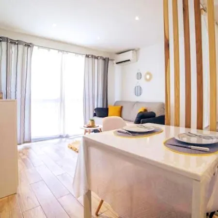 Cosy Center - Rue D'antibes - 200m Plage- Clim - Wifi - Unique *