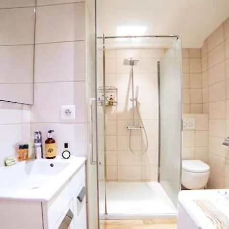 Апартаменты Cosy Center - Rue D'antibes - 200m Plage- Clim - Wifi - Unique