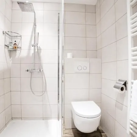 Cosy Center - Rue D'antibes - 200m Plage- Clim - Wifi - Unique