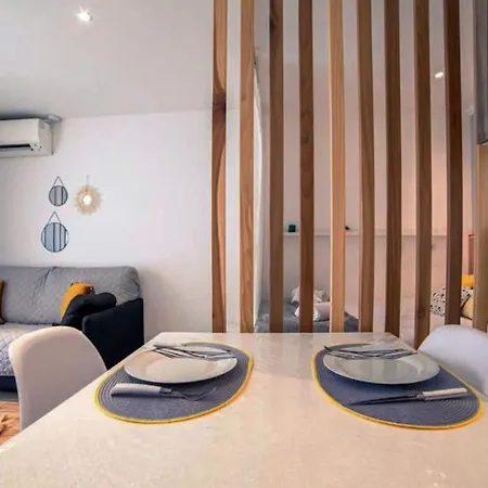 Cosy Center - Rue D'antibes - 200m Plage- Clim - Wifi - Unique *