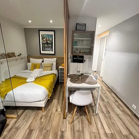 Апартаменты Cosy Center - Rue D'antibes - 200m Plage- Clim - Wifi - Unique Канны