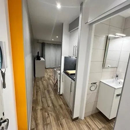 Cosy Center - Rue D'antibes - 200m Plage- Clim - Wifi - Unique Канны
